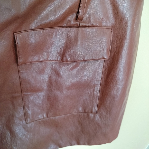 Anthropologie Twenty Six Hundred Brown Soft Faux Leather Cargo Skort XL Edgy - Picture 3 of 15